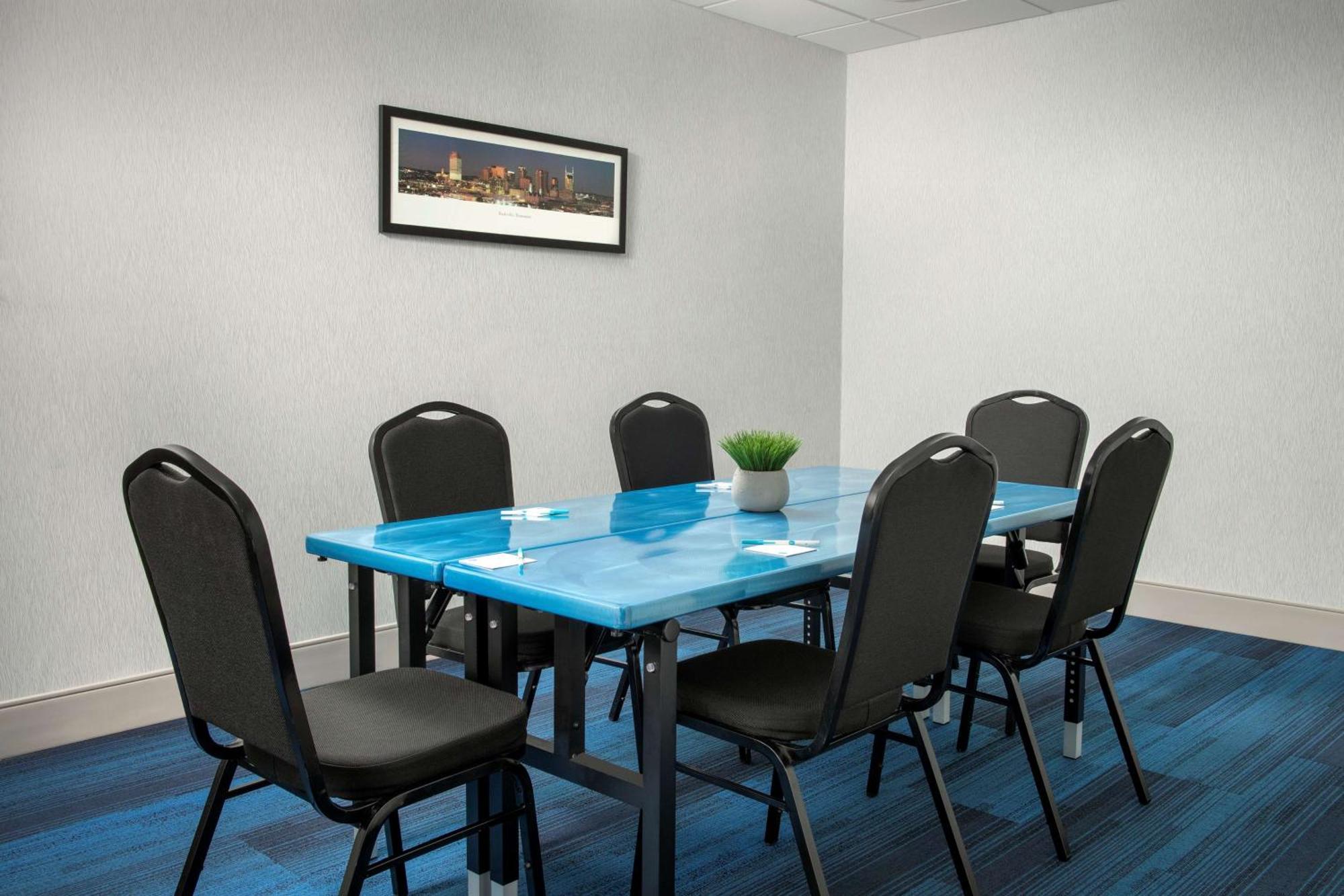 Home2 By Hilton 3* Murfreesboro