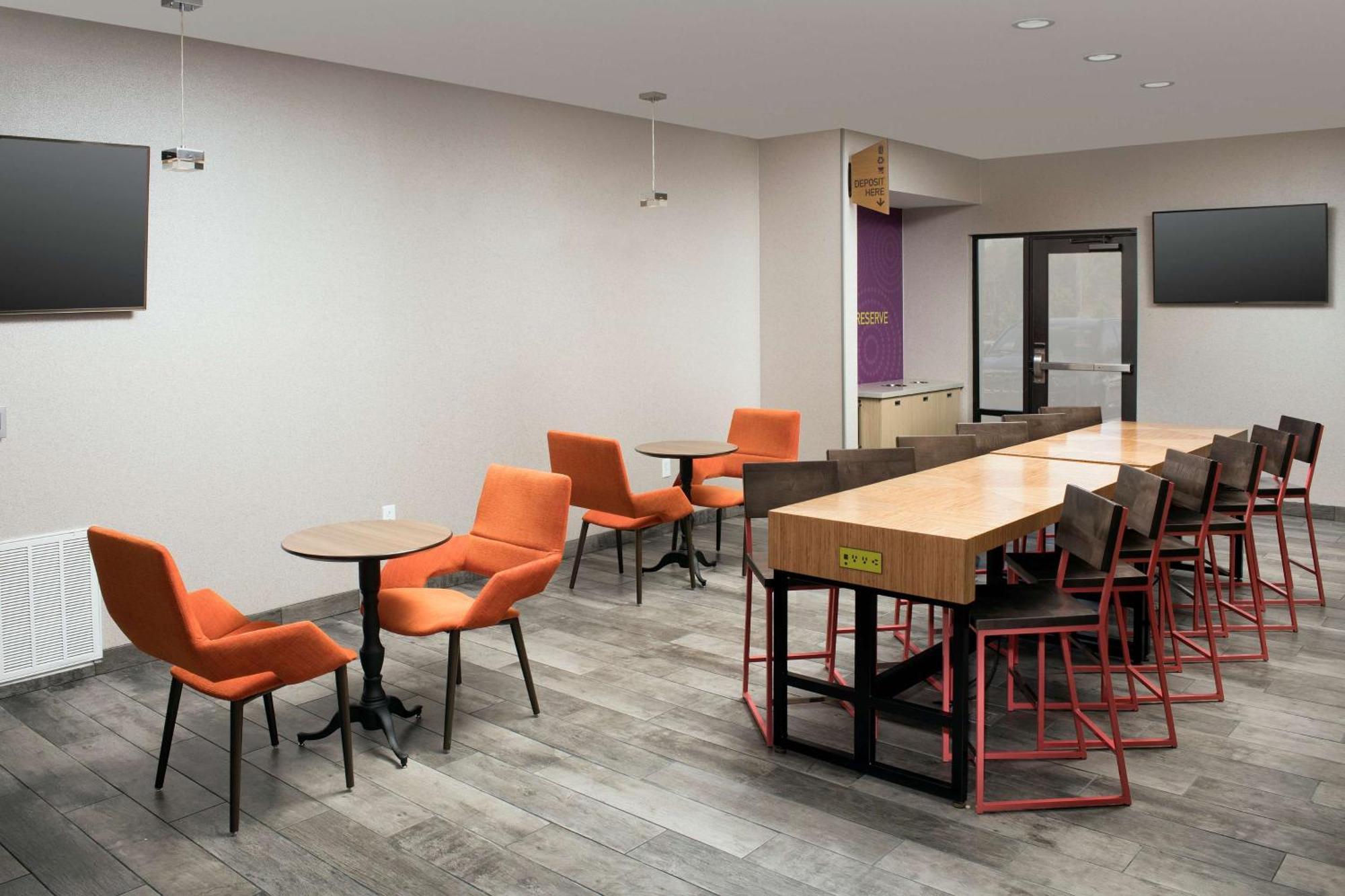 Hotel Home2 By Hilton 3*