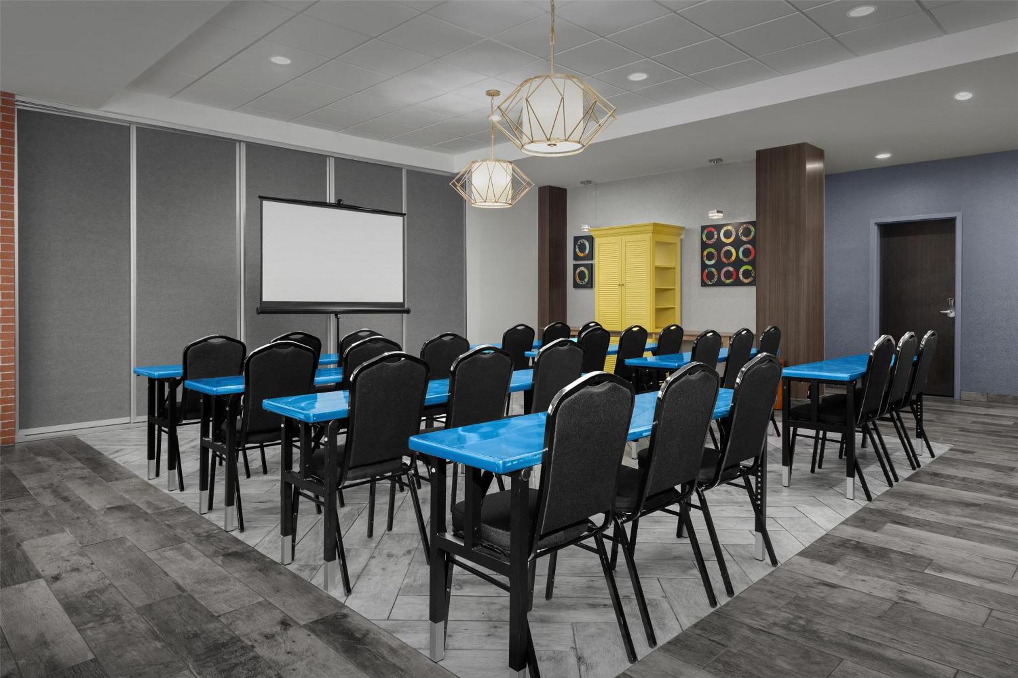 Hotel Home2 By Hilton 3*